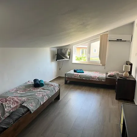 Casa *